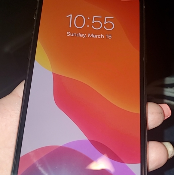 I phone 11 pro - Picture 1 of 2